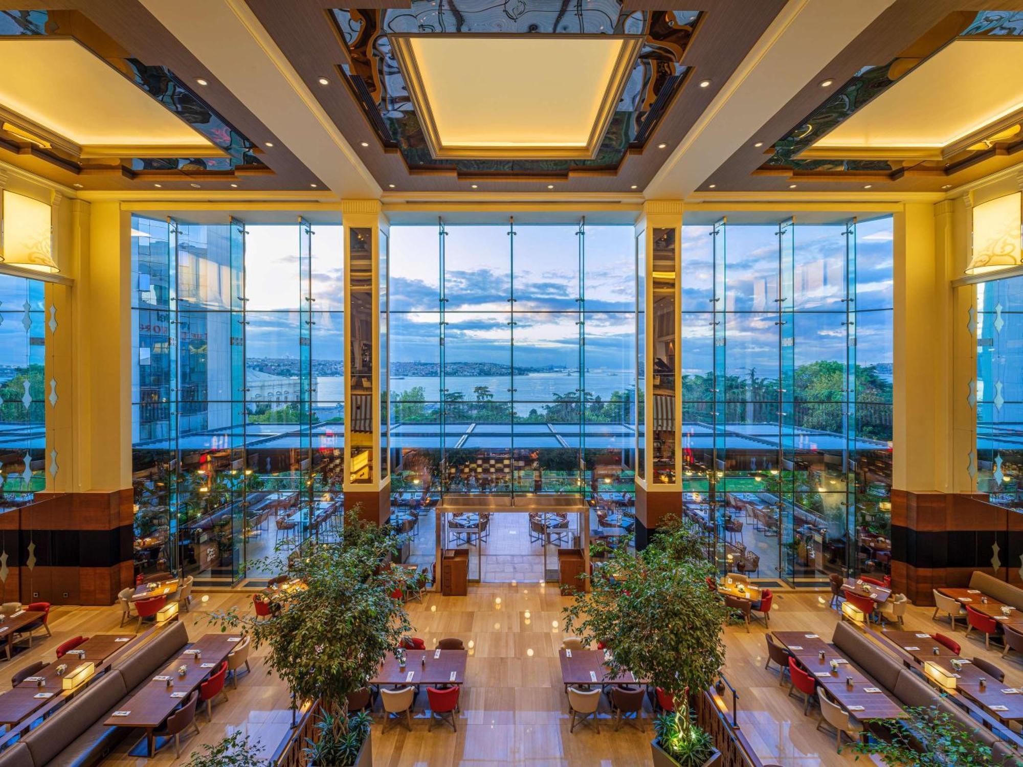 Swissotel The Bosphorus Готель